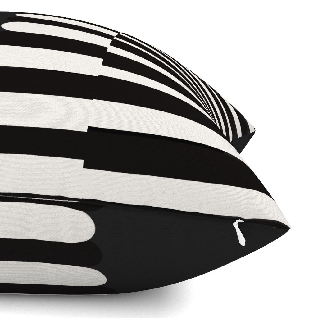 RAYAS NOIR THROW PILLOW COVER