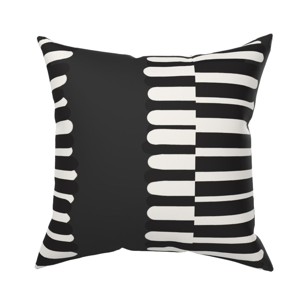 RAYAS NOIR THROW PILLOW COVER