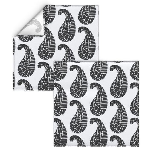 PAISLEY DINNER NAPKINS