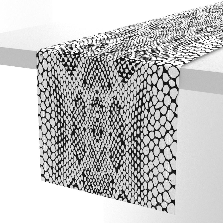 CULEBRA TABLE RUNNER