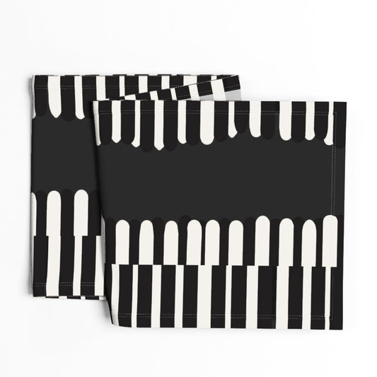 RAYAS NOIR TABLE RUNNER