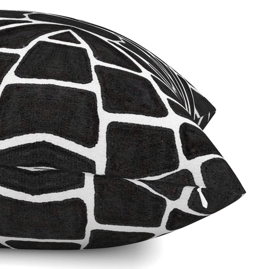 ESCUDO THROW PILLOW COVER