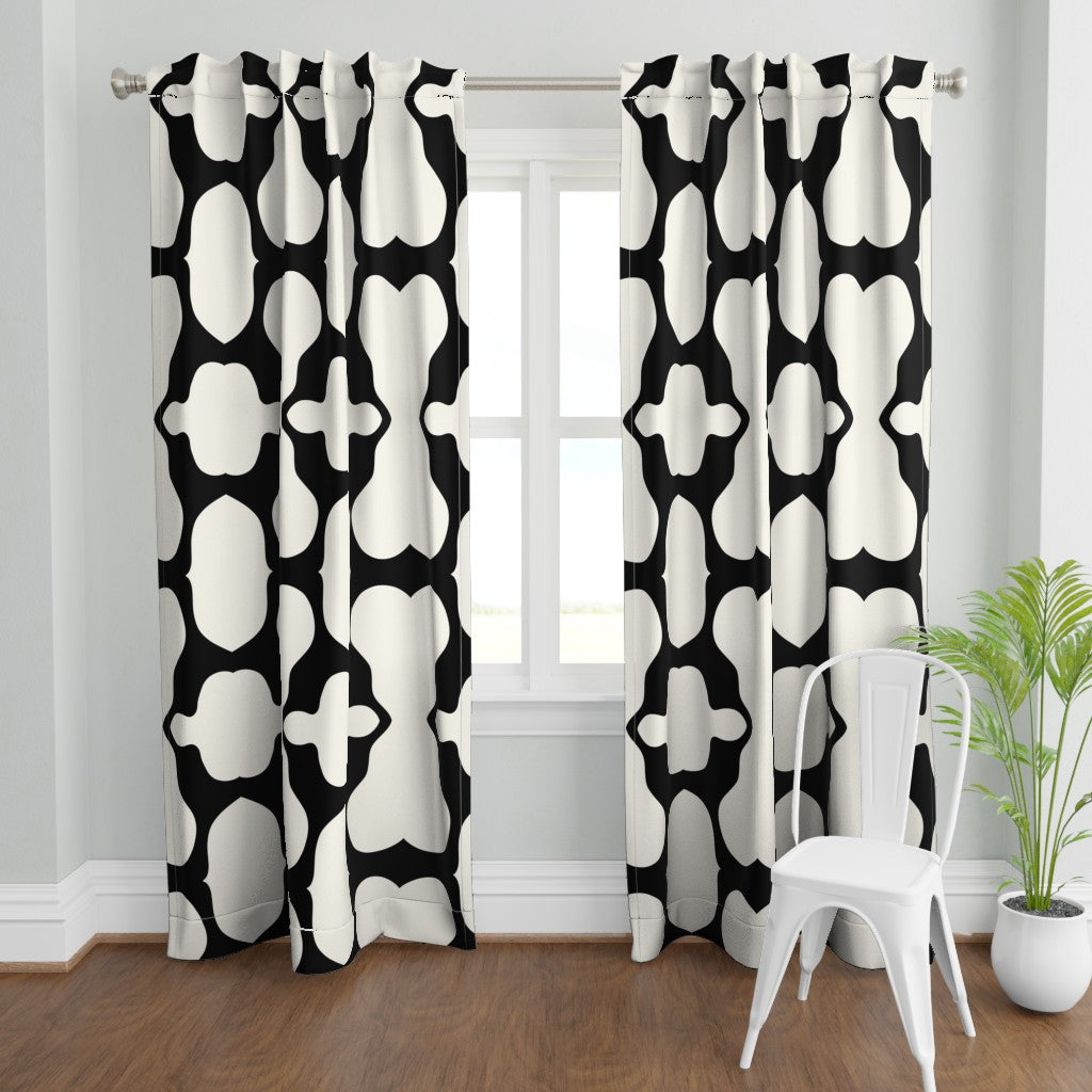 DONO GRAND CURTAIN PANEL